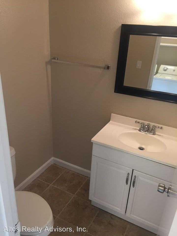 3592 Topock Ct - Photo 3 of 8