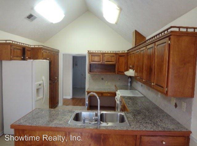 950 Kennon Dr - Photo 3 of 15