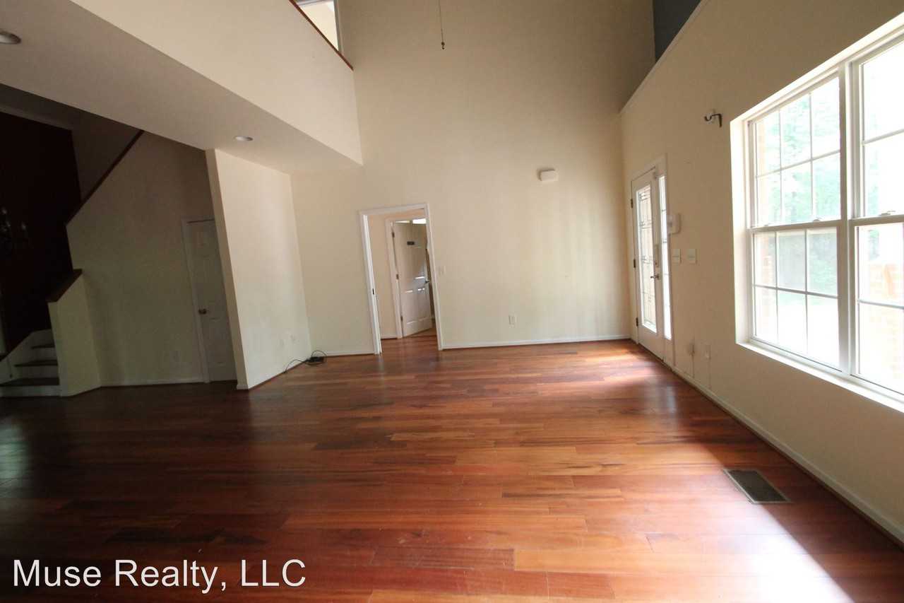 5075 Caulderwood Rd - Photo 3 of 20