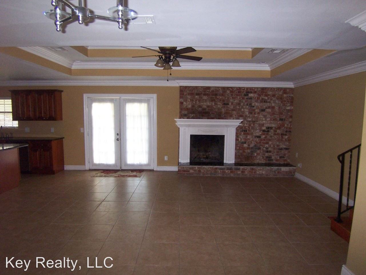 110 Anna Ln - Photo 2 of 4