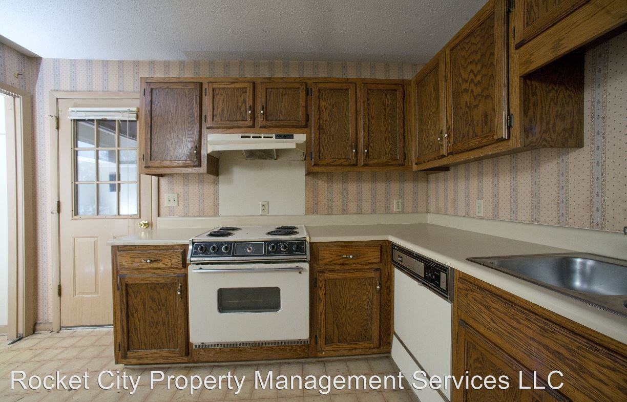 2006 State Ave - Photo 3 of 9