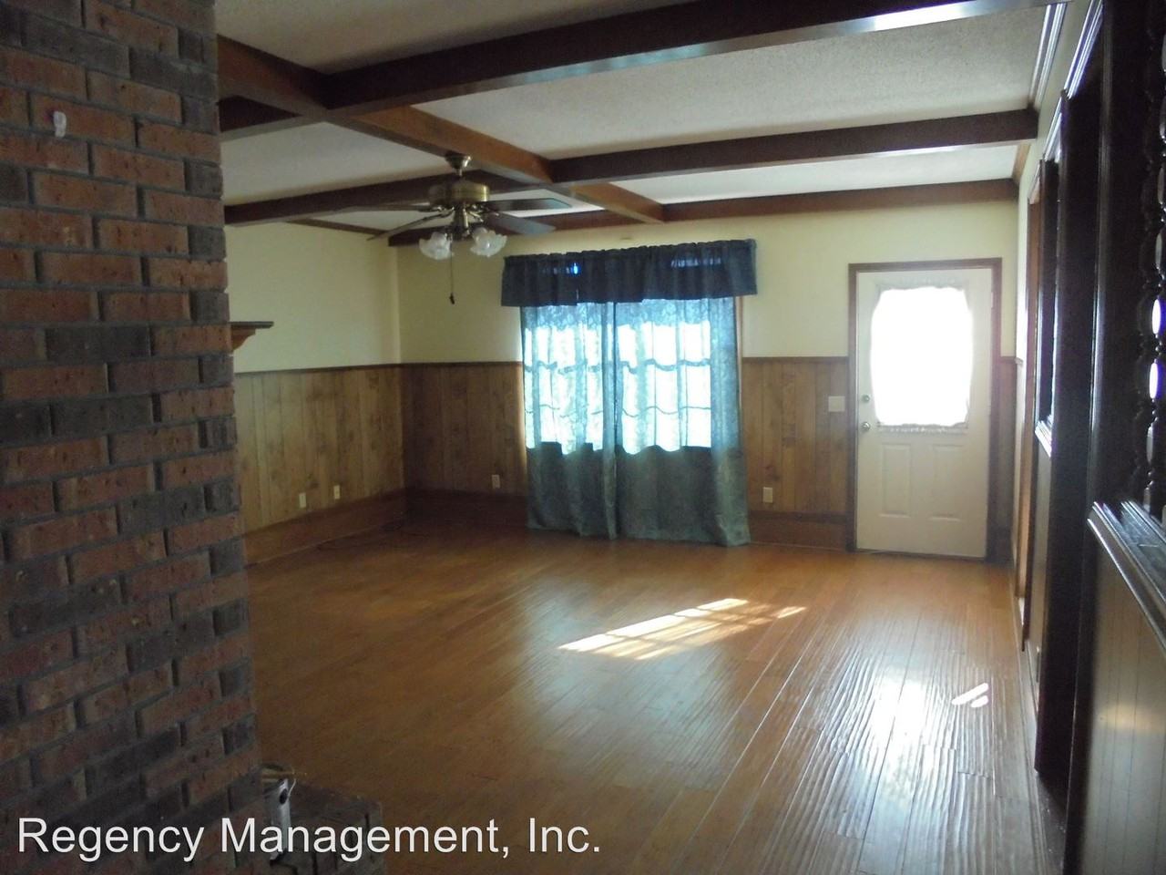 203 Harrison Dr - Photo 2 of 13