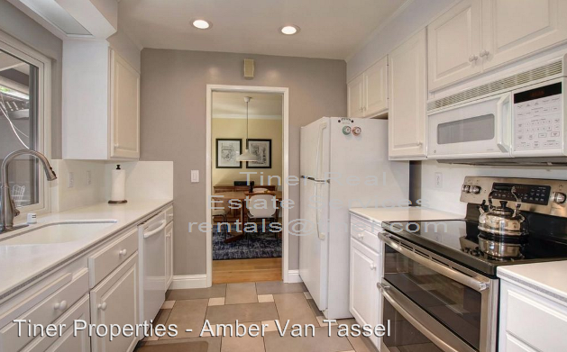 5432 Shelley Way - Photo 3 of 10