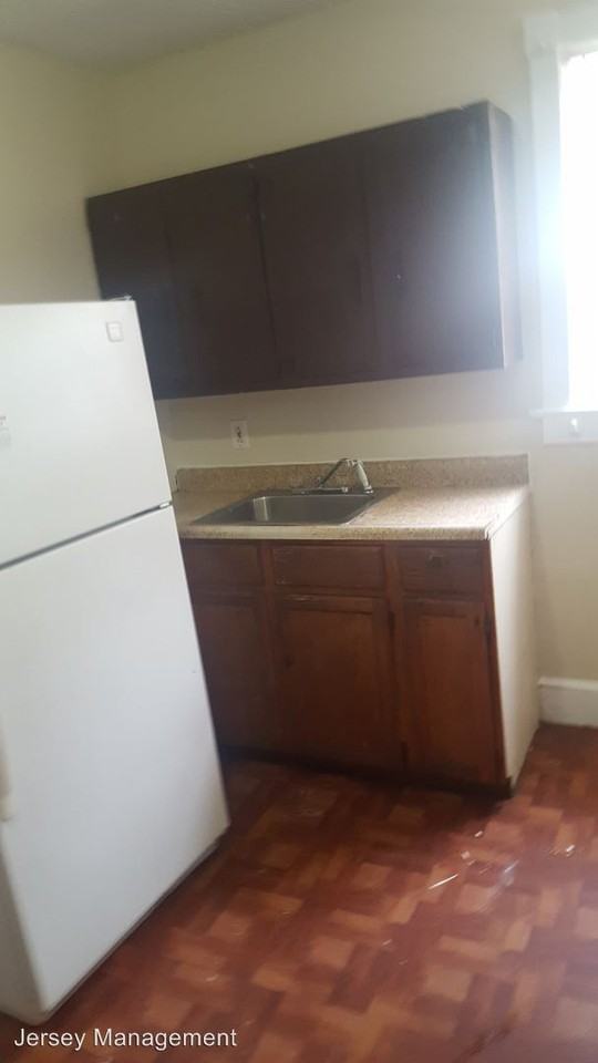 217 Rosemont Ave - Photo 2 of 8