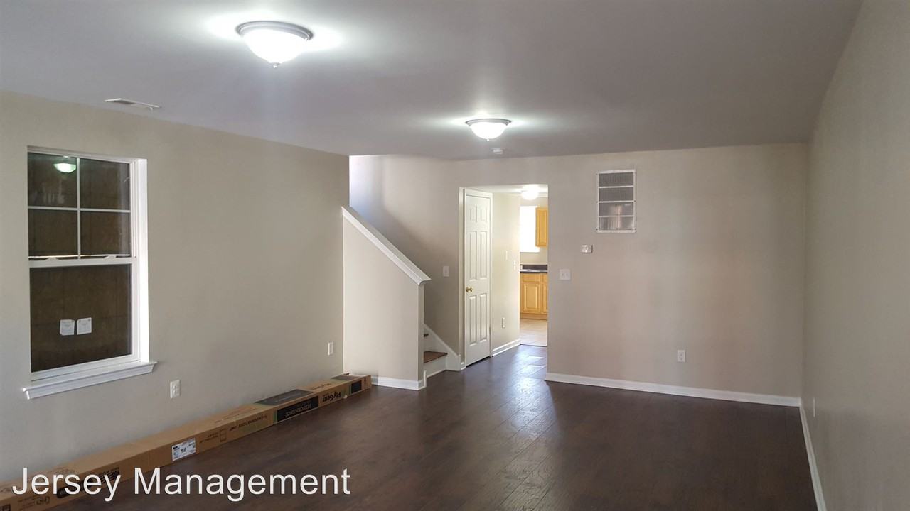 119 Passaic St - Photo 3 of 4