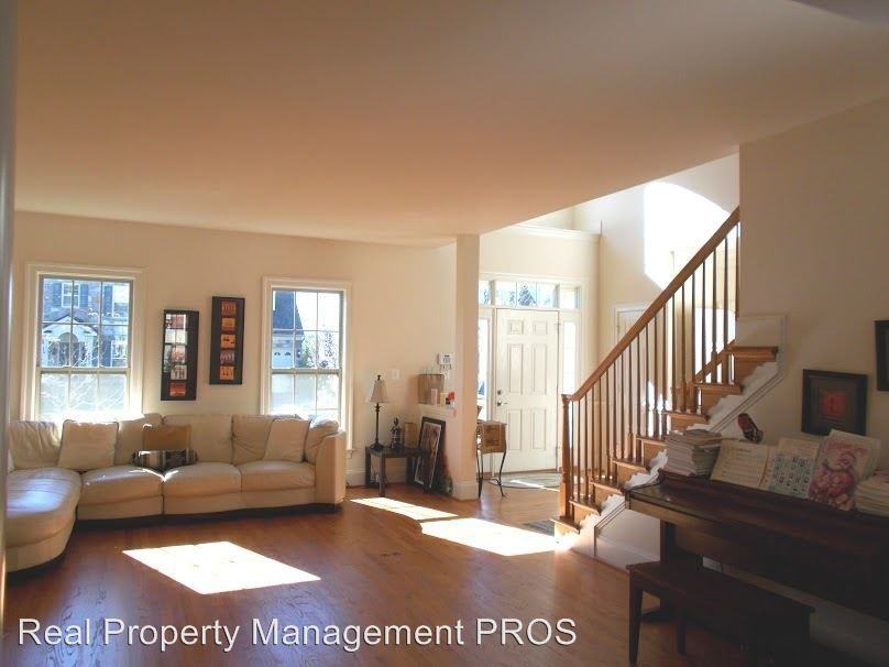 14302 Ladderbacked Dr - Photo 3 of 29