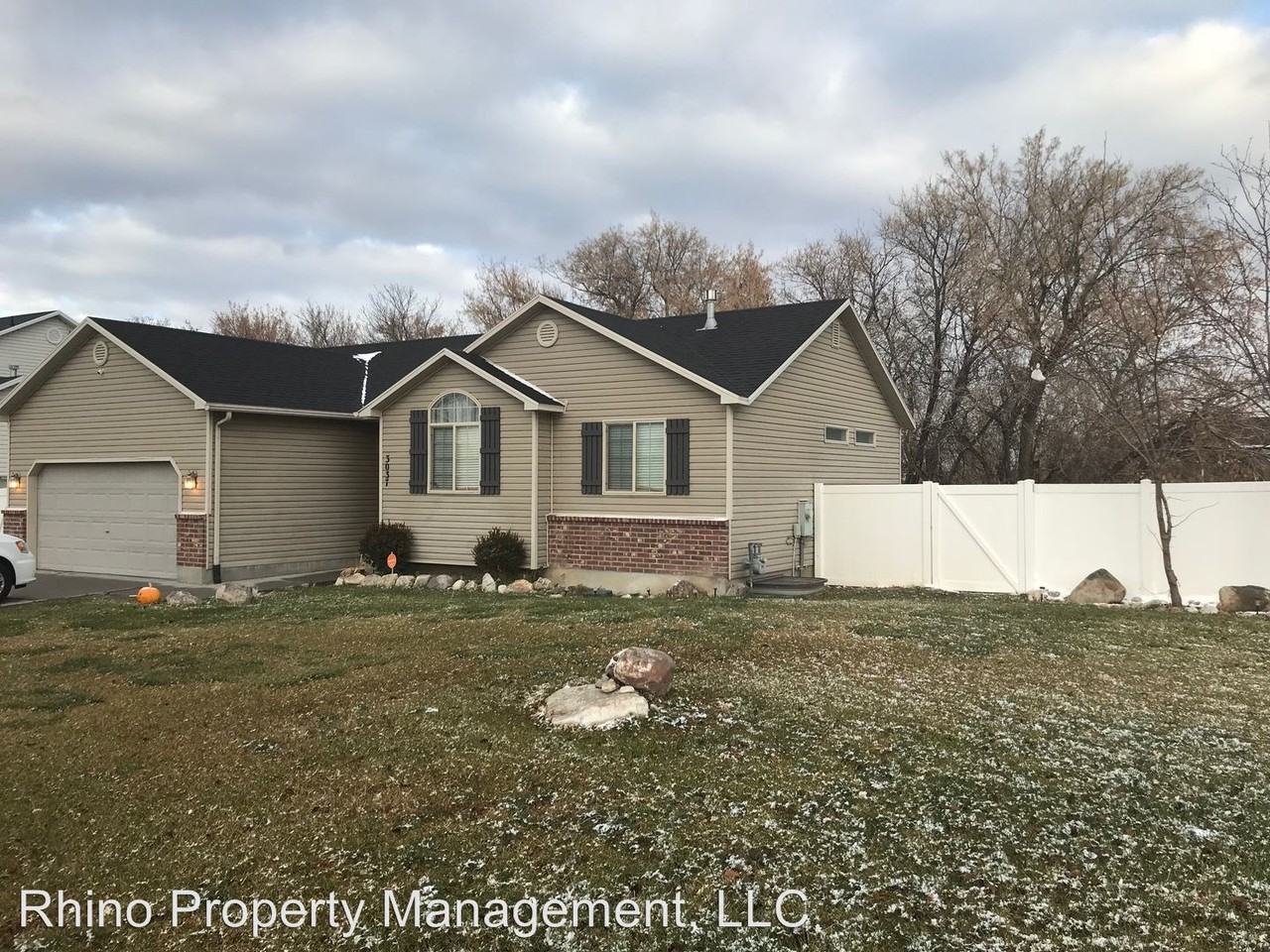 3037 Ensign Park Dr - Photo 2 of 18