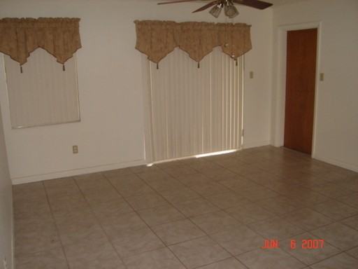 5238 Hoperita St - Photo 2 of 11
