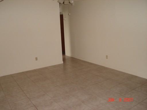 5238 Hoperita St - Photo 3 of 11