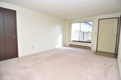 333 NW Tumlin Ave - Photo 2 of 4