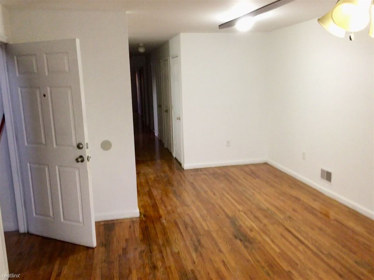 447 S 16th St - Photo 3 of 6