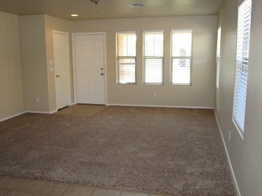 7715 S 48th Ln - Photo 2 of 11