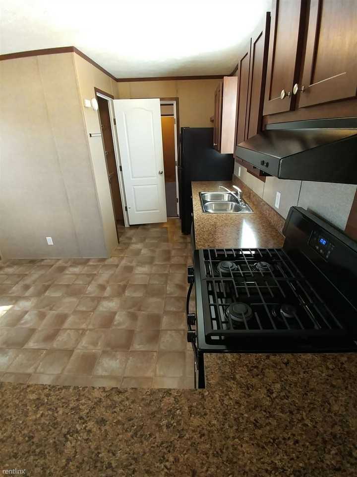 39 St George - Photo 3 of 23