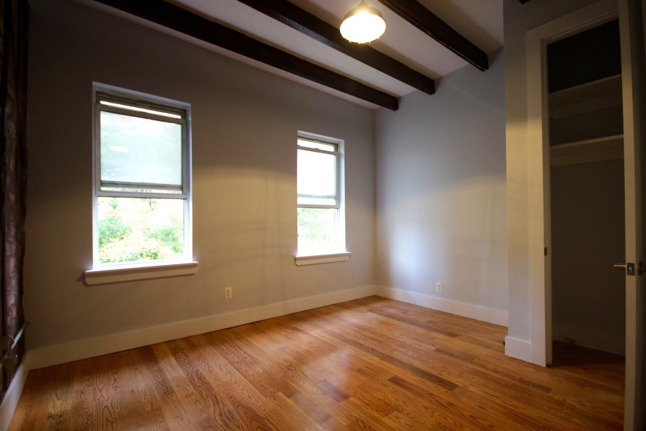 31 Montrose Avenue #34ZX