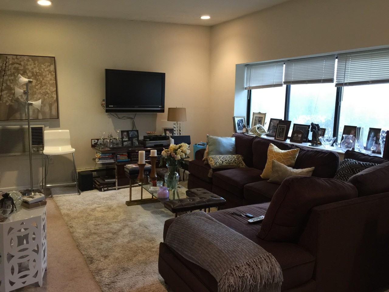 83 Wheatley Rd - Photo 3 of 9