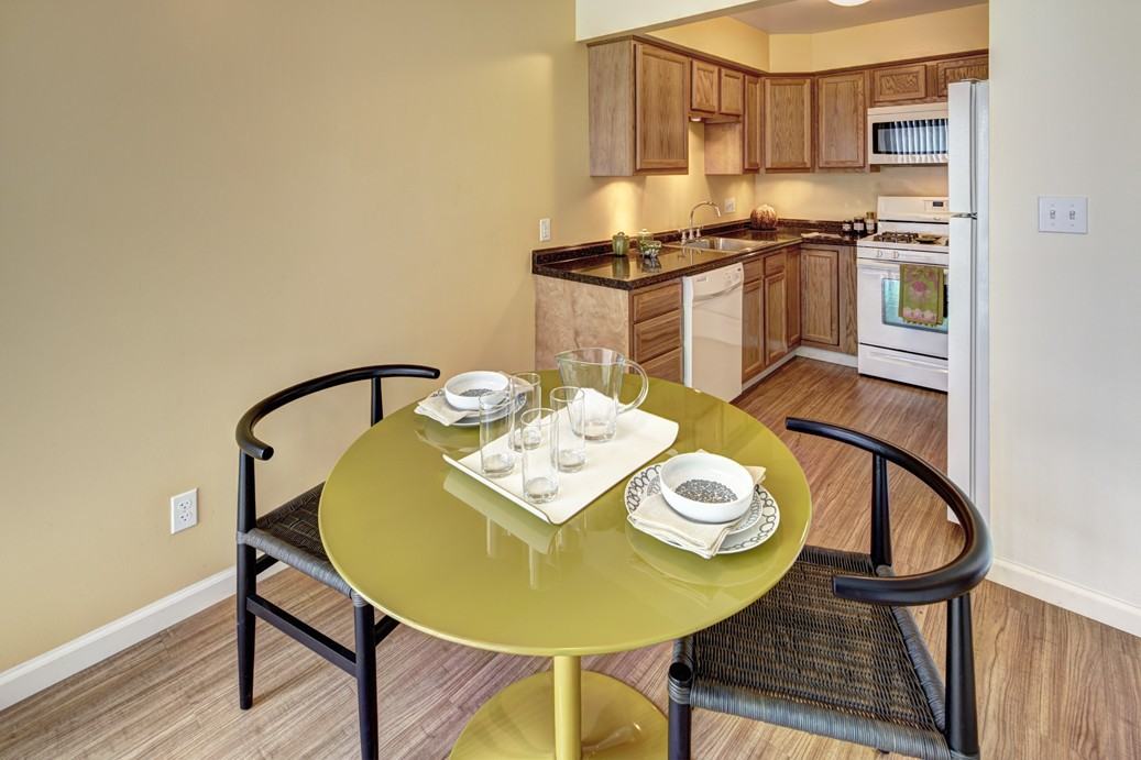 Legacy Bay Townhomes - Photo 3 of 25