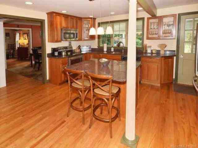 133 Waranoke Rd - Photo 3 of 6