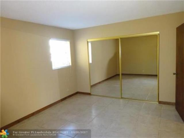 2850 NE 14th Street Causeway - Photo 2 of 6