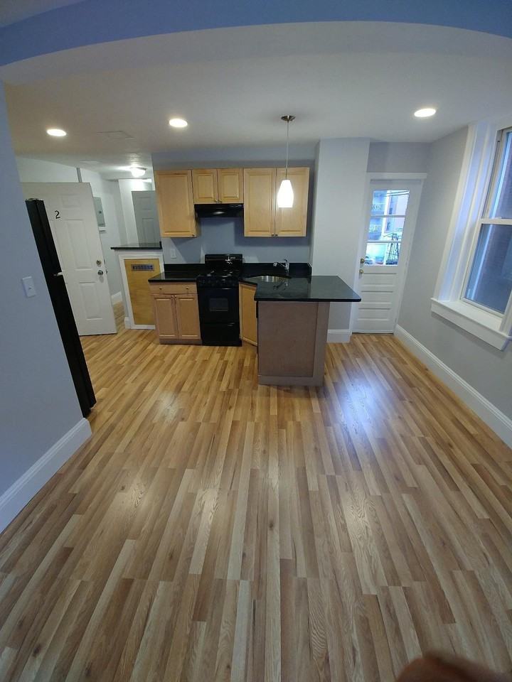 224 Hanover Street - Photo 3 of 4