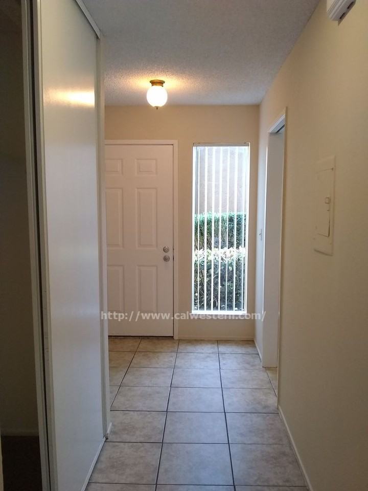 1638 Seacreek Way - Photo 2 of 14