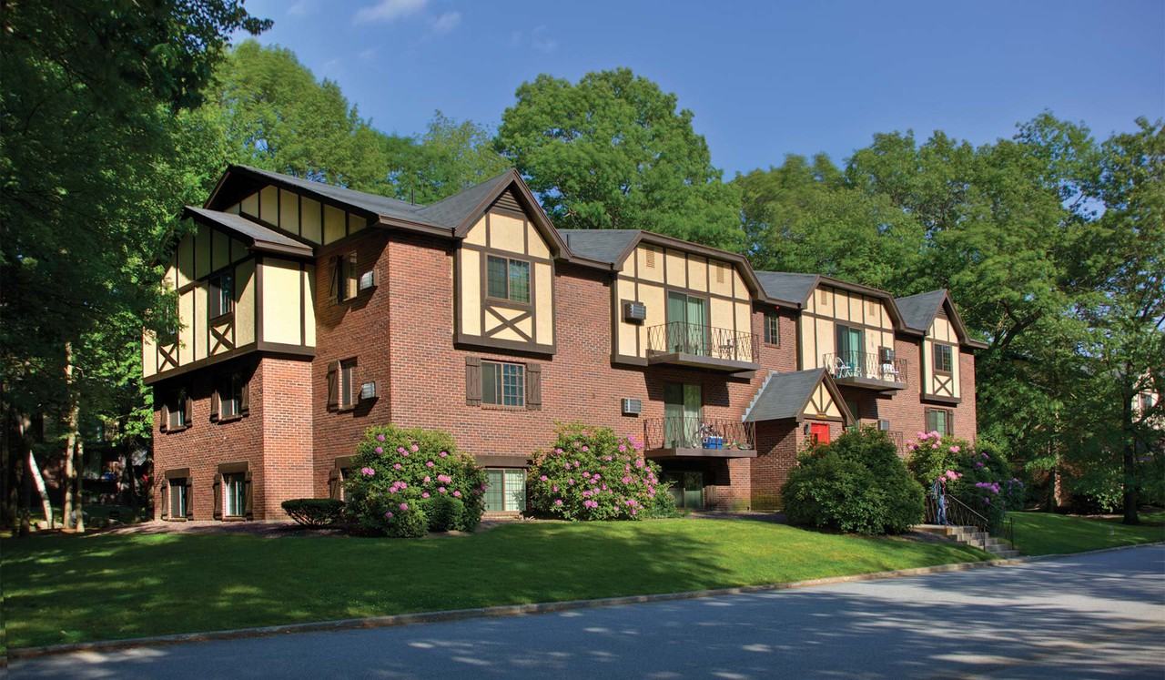 Royal Crest Estates North Andover Apartments for Rent 50 Royal Crest