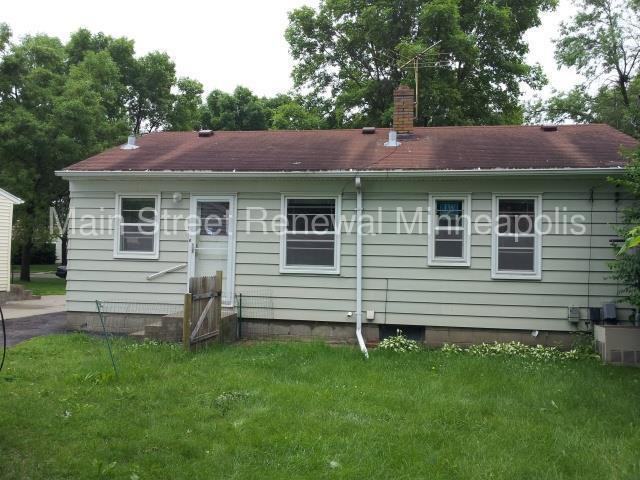 2131 Jessamine Ave E - Photo 2 of 8