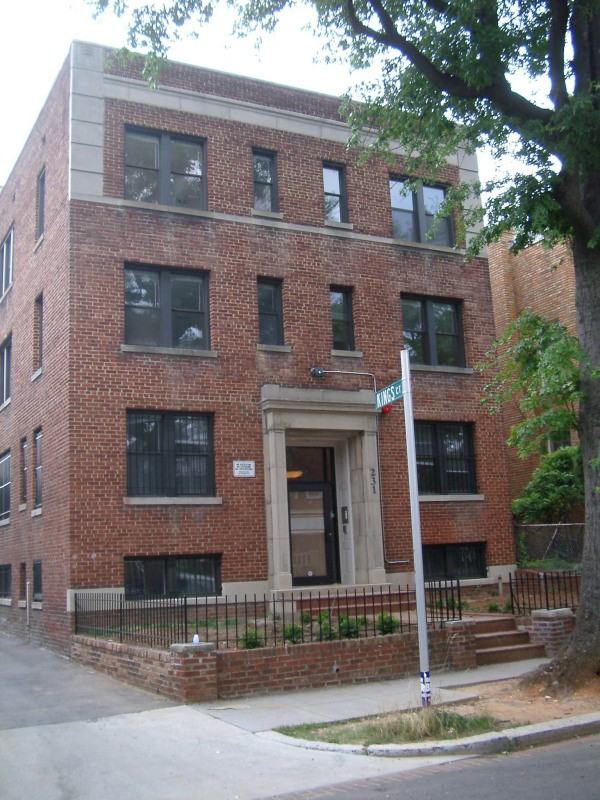 231 15th Street Southeast #B-1