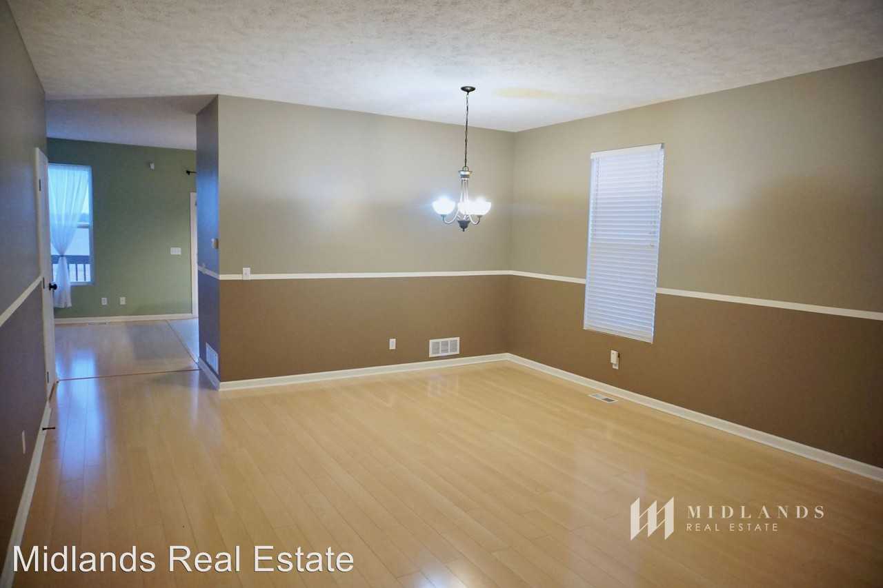 6402 Virginia St - Photo 3 of 32