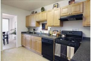 Skyline Towers - Photo 3 of 29