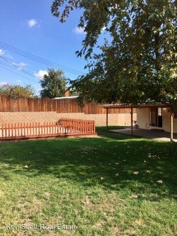 26214 23rd St - Photo 3 of 5