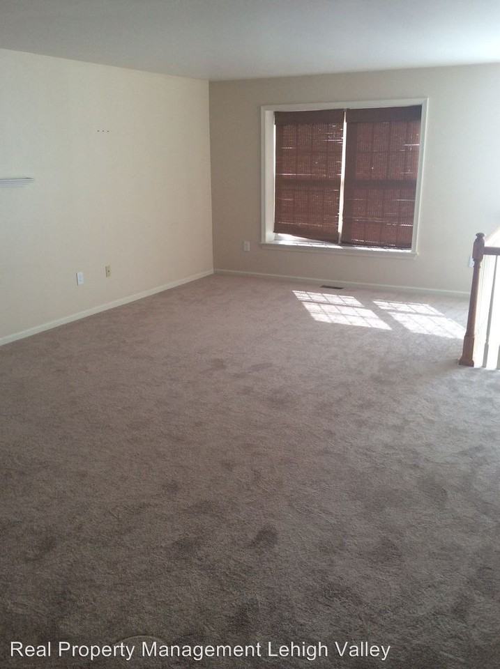 188 Oak St - Photo 2 of 14