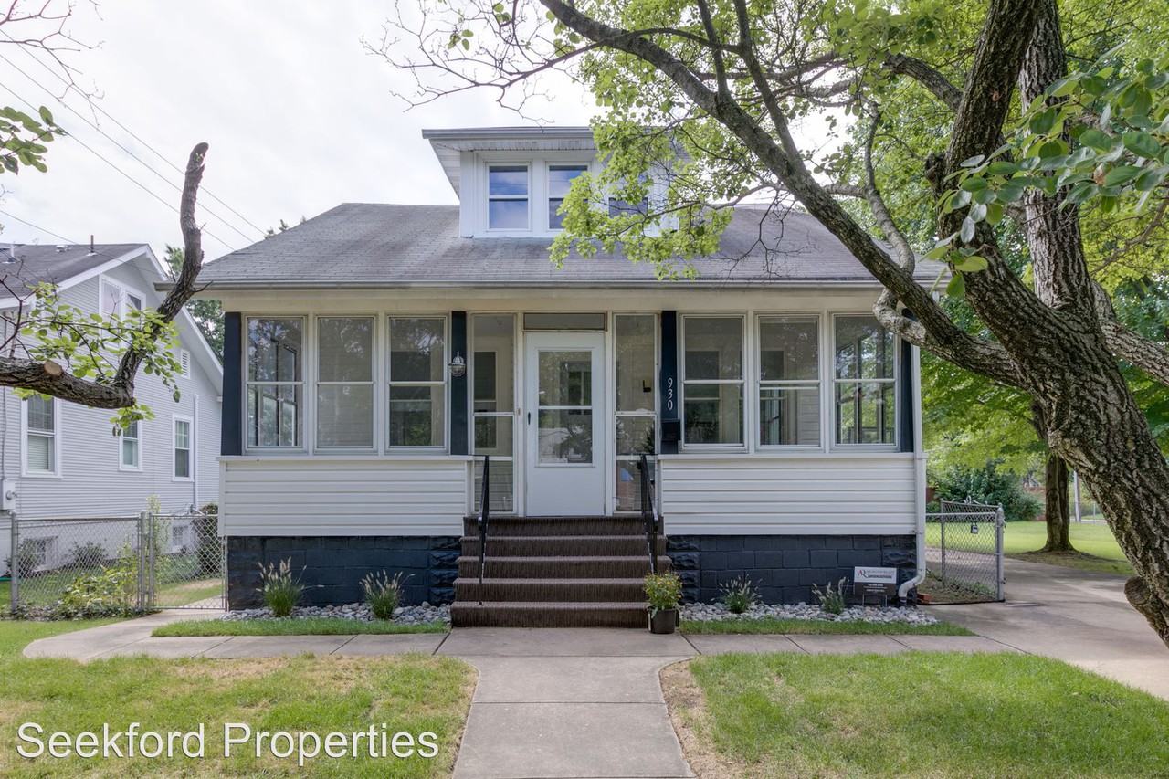 930 19th St S - Photo 2 of 36