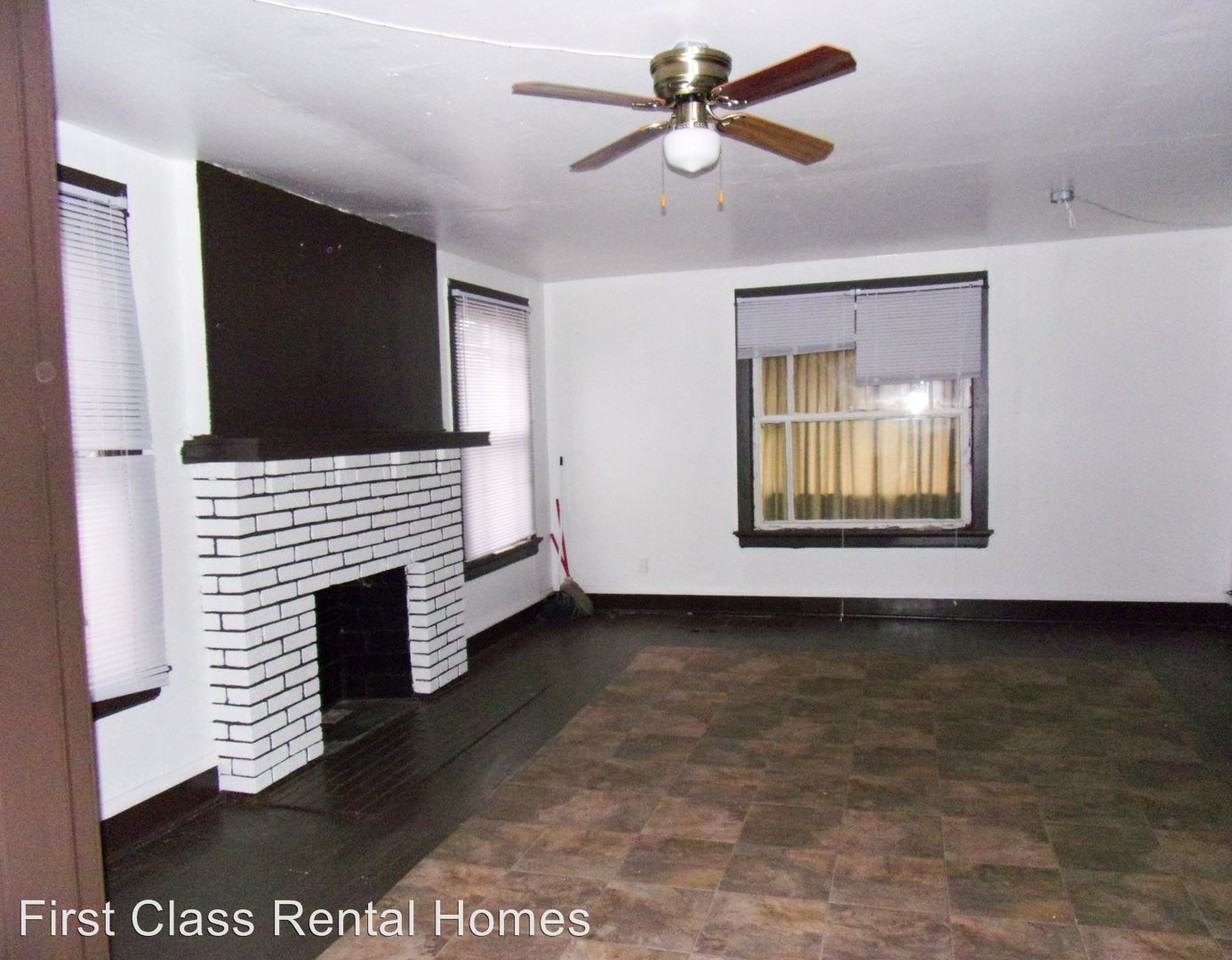 802 Pierce St - Photo 2 of 5