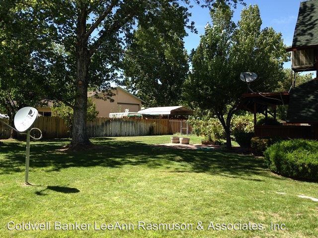 805 Valley W Cir - Photo 2 of 50