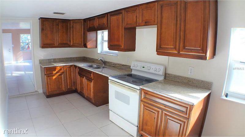 2576 40th Ave N - Photo 2 of 24