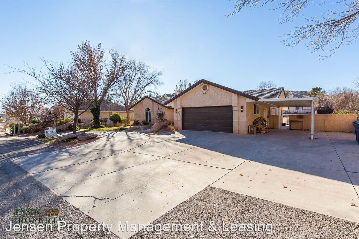 3384 Aztec Rd - Photo 3 of 27