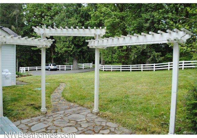 7412 Woods Creek Rd - Photo 2 of 25