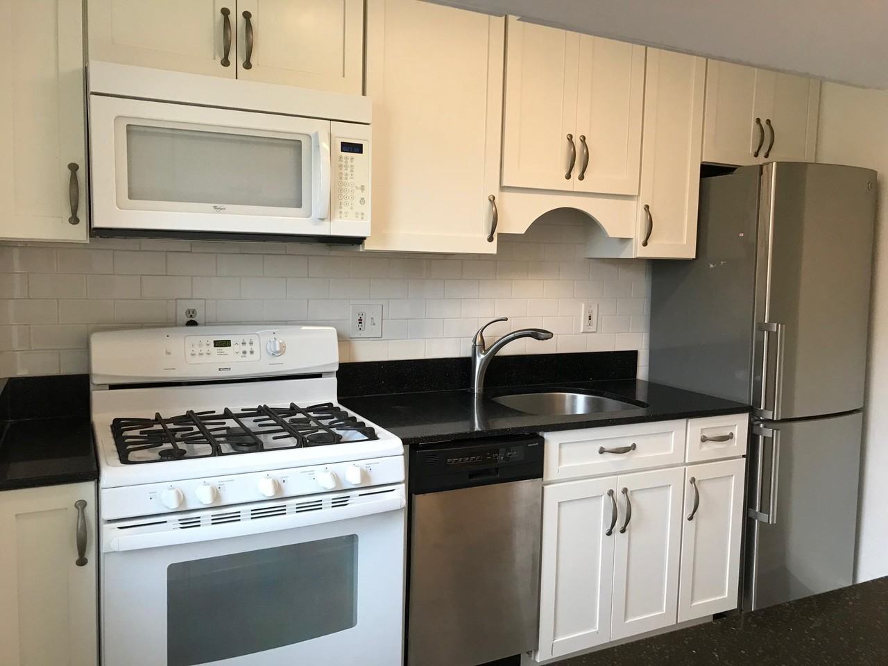 1100 Belle View Blvd - Photo 3 of 5