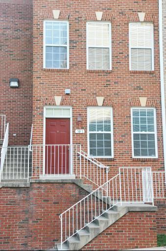 2663 Manhattan Pl - Photo 2 of 26