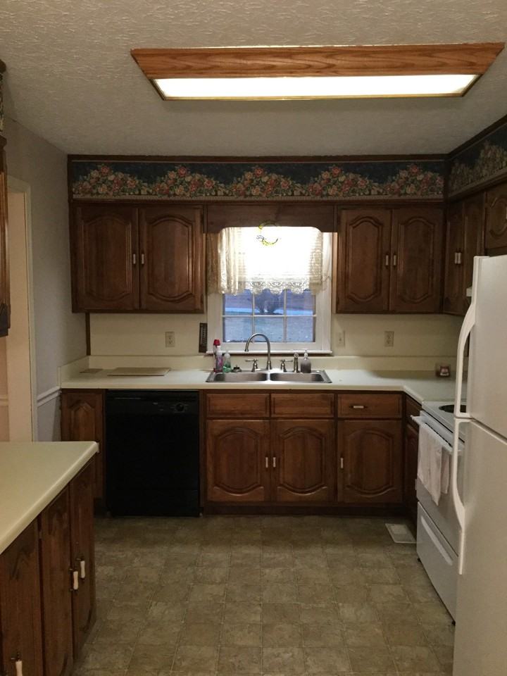 165 Bartlett Cir - Photo 3 of 26