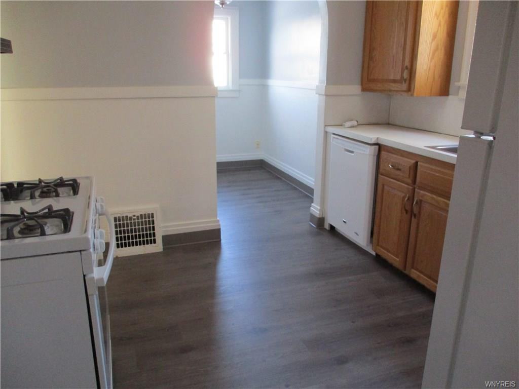 382 McKinley Ave - Photo 2 of 17