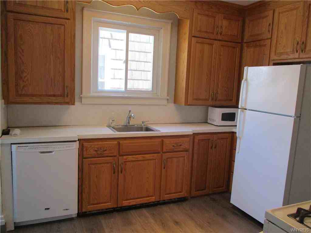 382 McKinley Ave - Photo 3 of 17