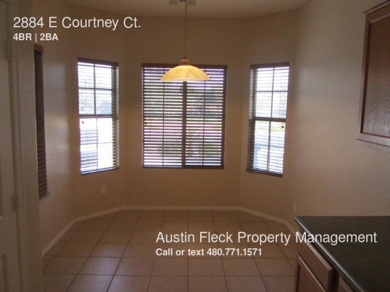 2884 E Courtney Ct - Photo 3 of 5