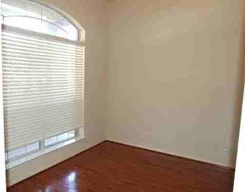 526 Brushy Glen Dr - Photo 3 of 8