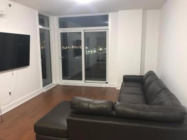 359 Boulevard Brunswick - Photo 2 of 9