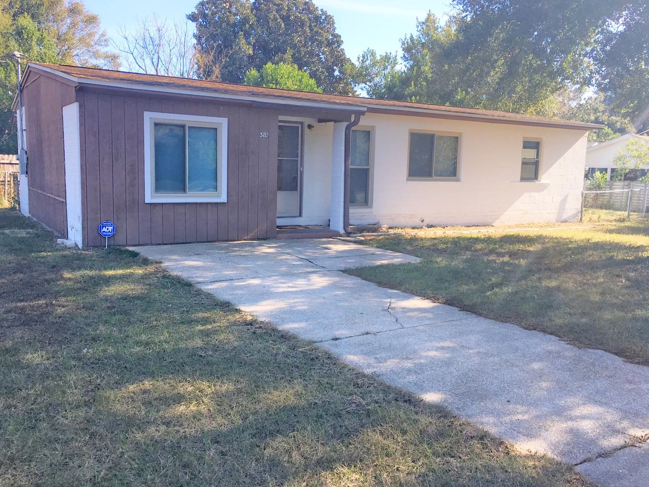 380 N 57th Ave - Photo 2 of 16