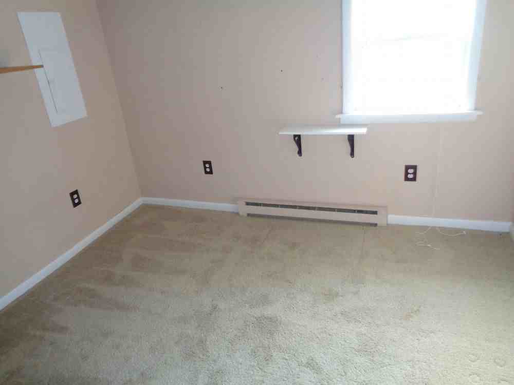 103 S Baltimore St #b - Photo 3 of 7