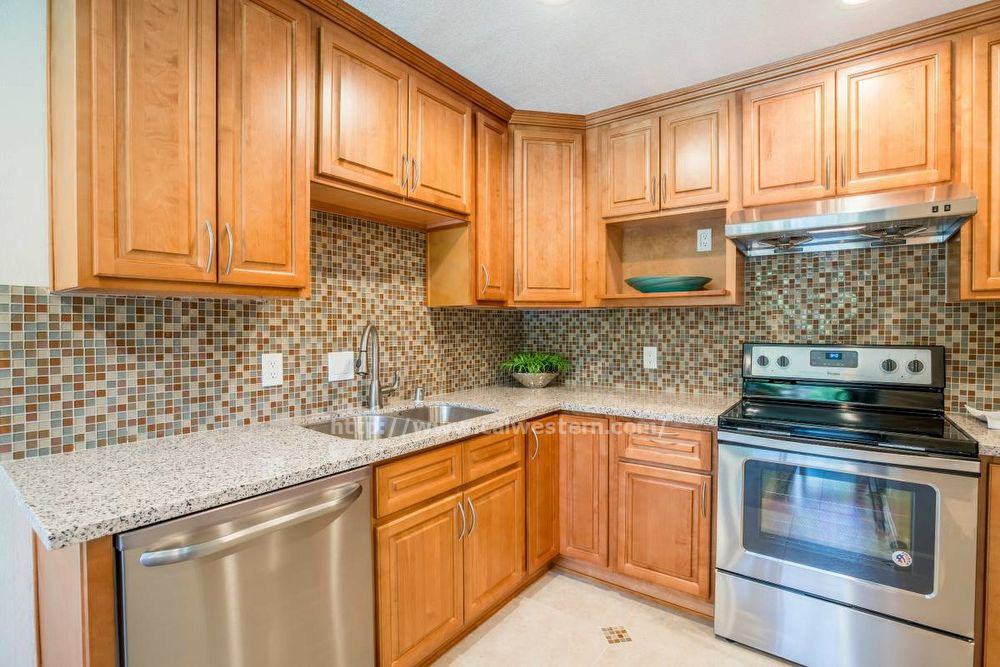 1540 Maurice Ln - Photo 3 of 12