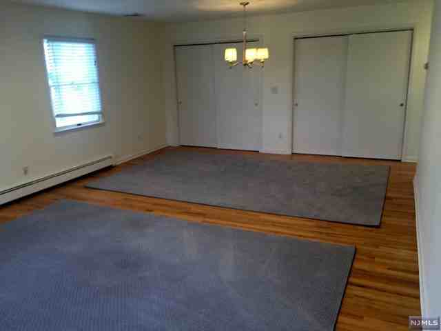 61 Heights Rd - Photo 3 of 9