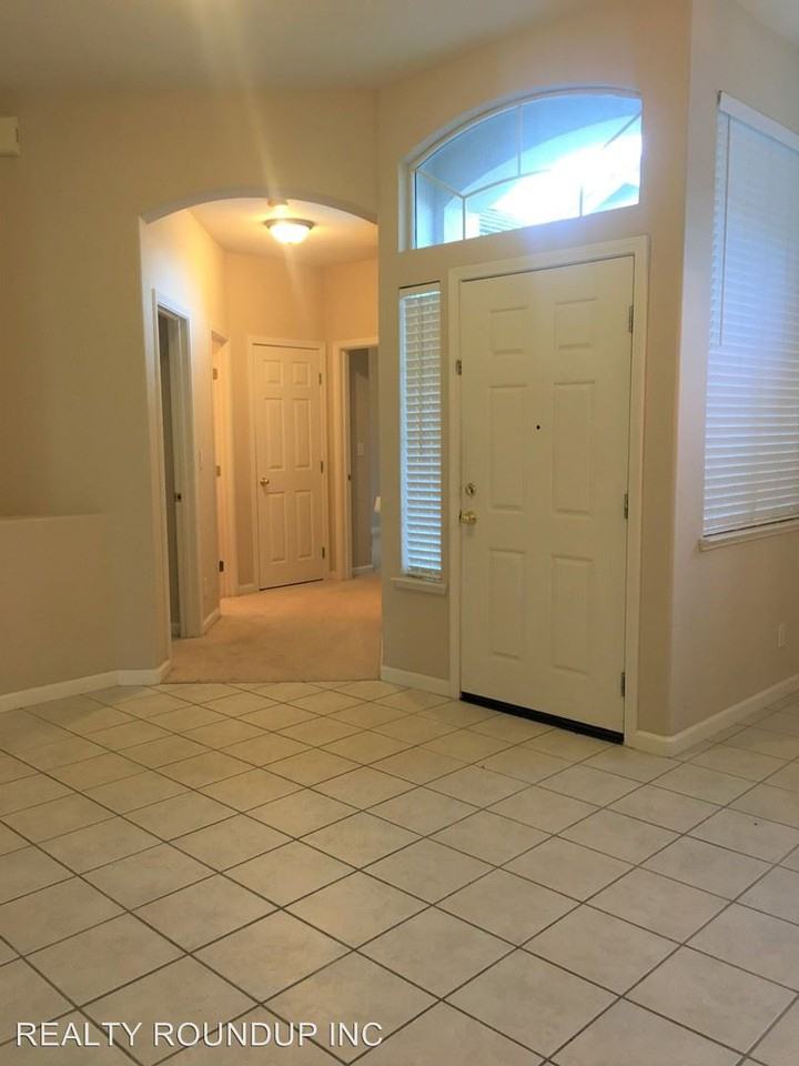 9321 Keefe Dr - Photo 2 of 29